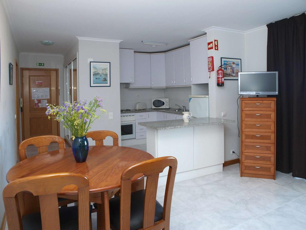 Apartamentos Jardins Da Rocha ปอร์ติเมา ภายนอก รูปภาพ