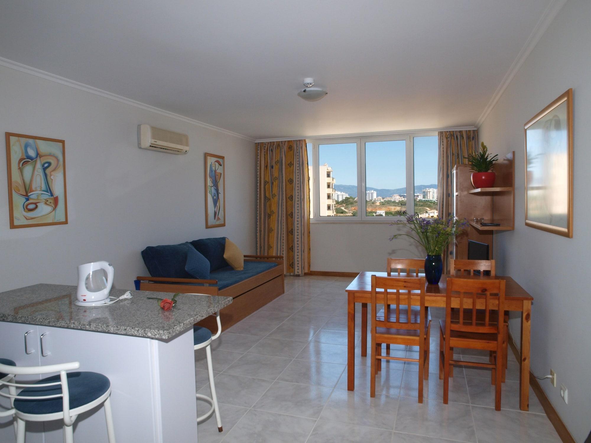 Apartamentos Jardins Da Rocha ปอร์ติเมา ภายนอก รูปภาพ