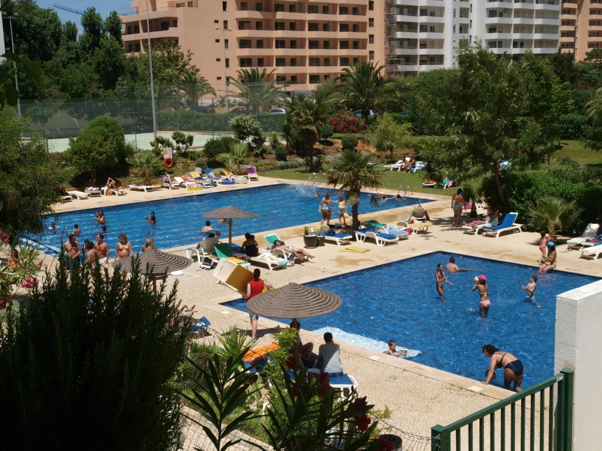 Apartamentos Jardins Da Rocha ปอร์ติเมา ภายนอก รูปภาพ
