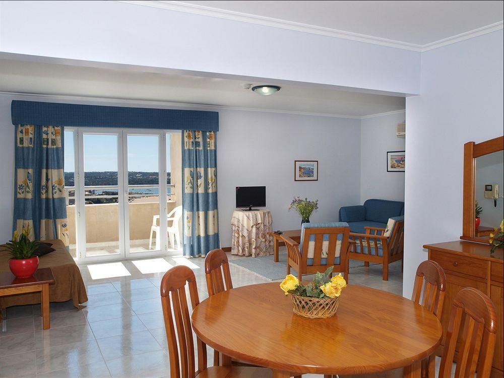 Apartamentos Jardins Da Rocha ปอร์ติเมา ภายนอก รูปภาพ