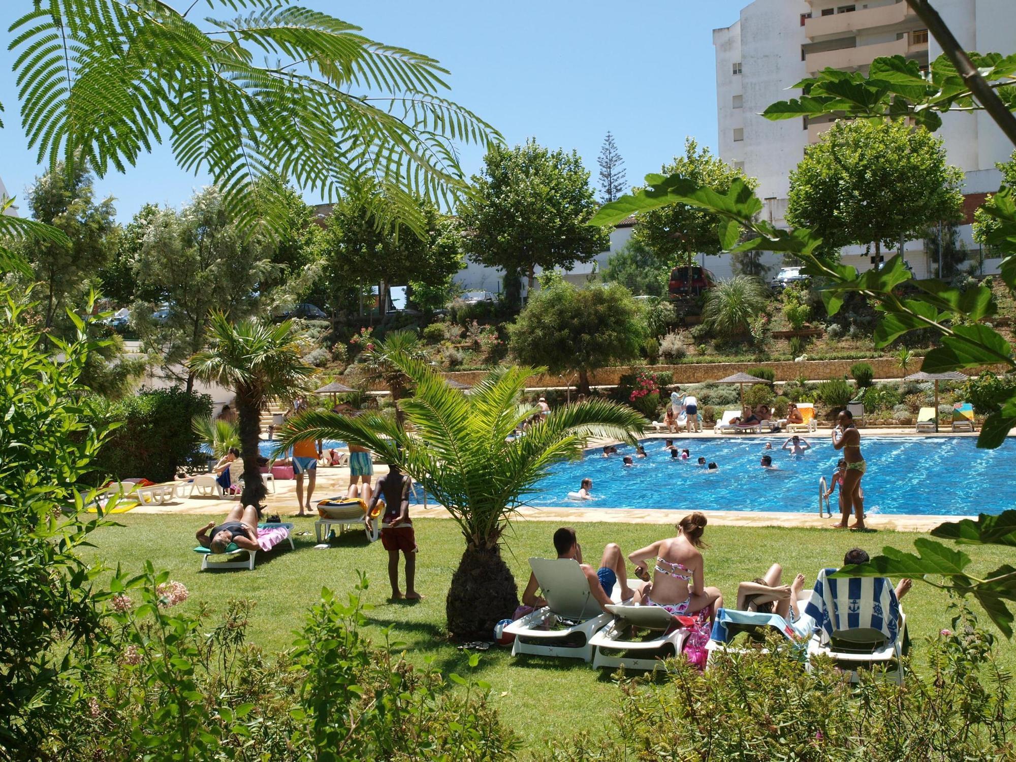 Apartamentos Jardins Da Rocha ปอร์ติเมา ภายนอก รูปภาพ